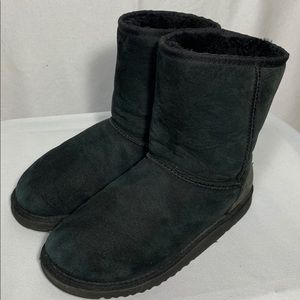 Classic short Black UGG Boots Size 5